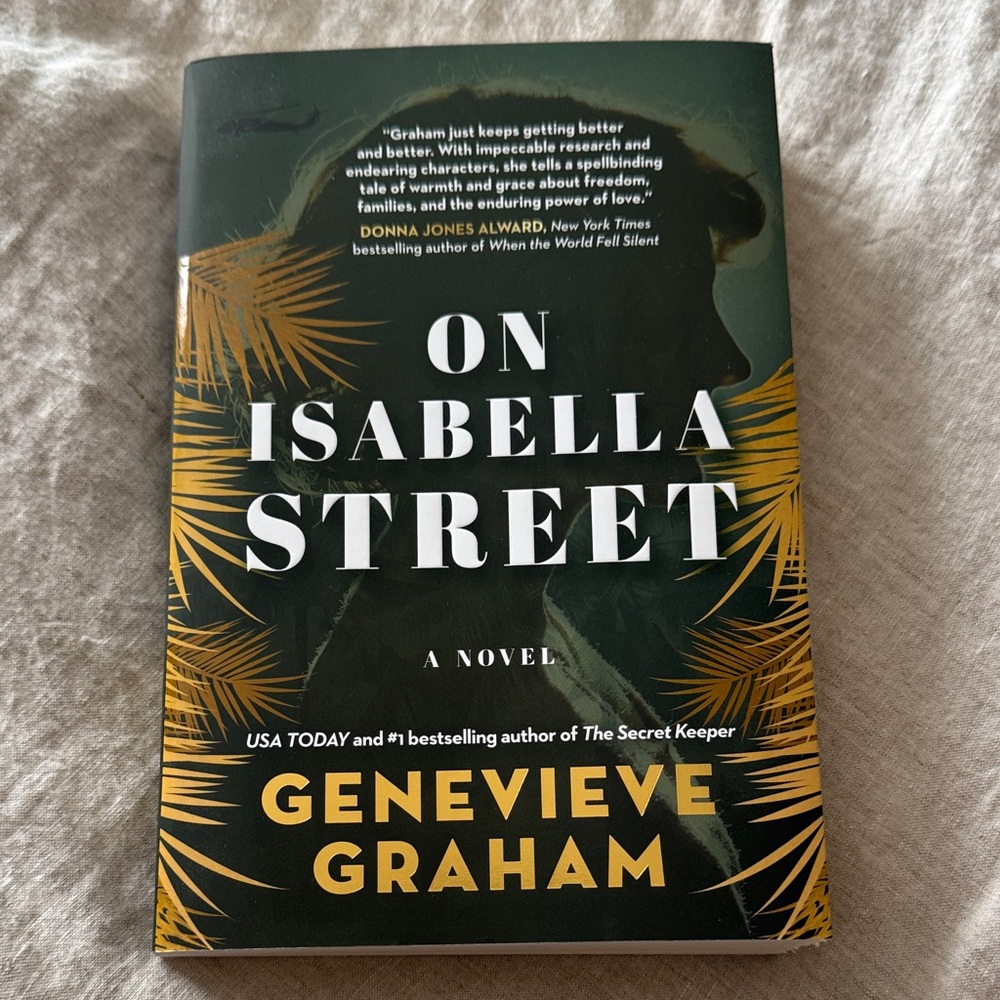 On Isabella Street by Genevieve Graham - Paperback Novel
